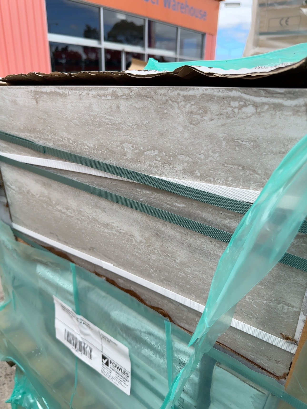 300X600X10MM PORCERLAIN TRAVERTINO CREAM ITALIAN MADE TILES (40 BOXES OF 6 TLES PER PALLET) 300X600X10MM PORCERLAIN TRAVERTINO CREAM ITALIAN MADE TILES (40 BOXES OF 6 TLES PER PALLET)