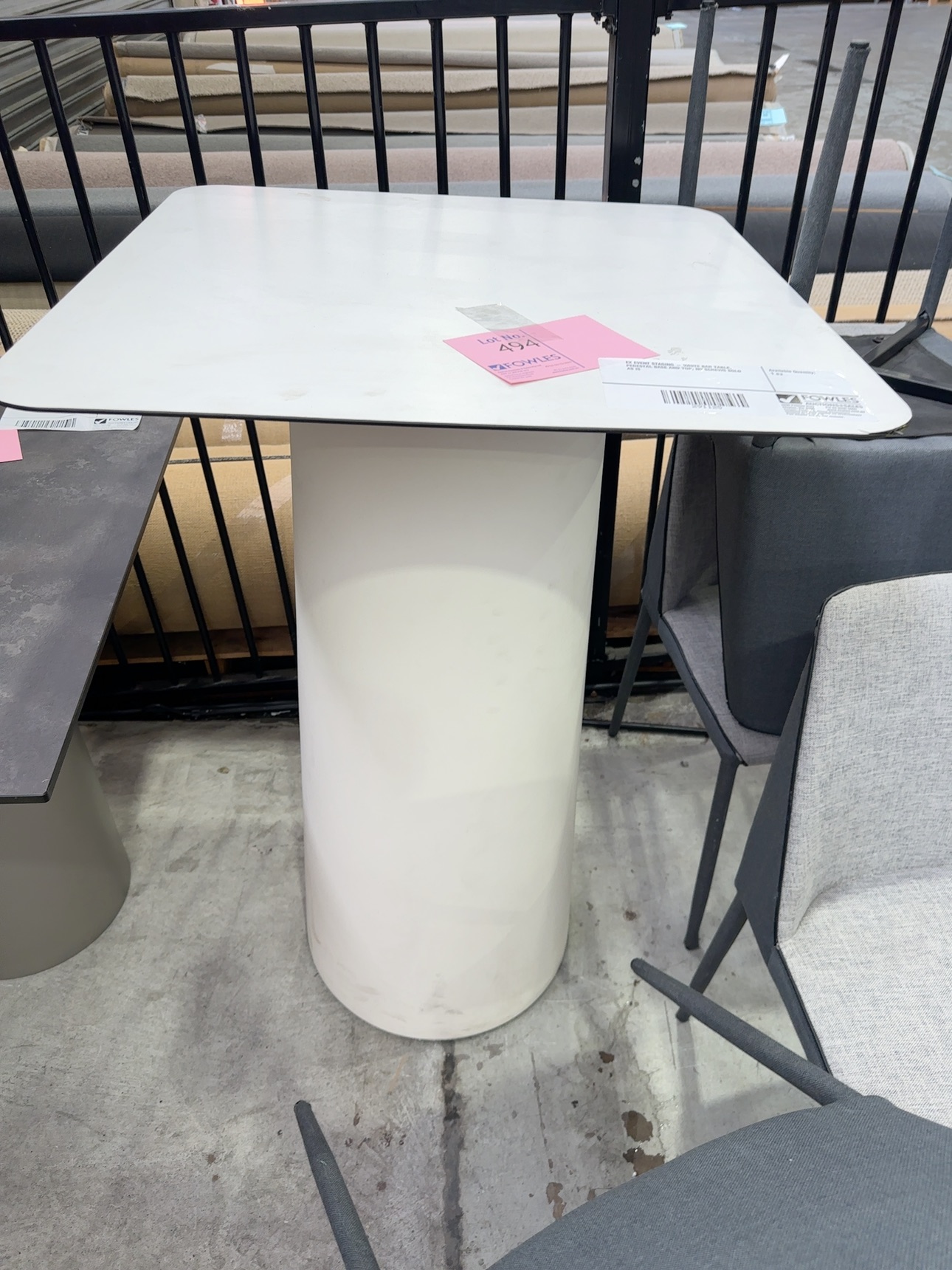 EX EVENT STAGING - WHITE BAR TABLE, PEDESTAL BASE AND TOP, NO SCREWS SOLD AS IS EX EVENT STAGING - WHITE BAR TABLE, PEDESTAL BASE AND TOP, NO SCREWS SOLD AS IS