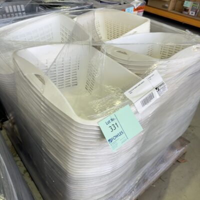 PALLET OF HIP HUGGER LAUNDRY BASKETS, WHITE PALLET OF HIP HUGGER LAUNDRY BASKETS, WHITE