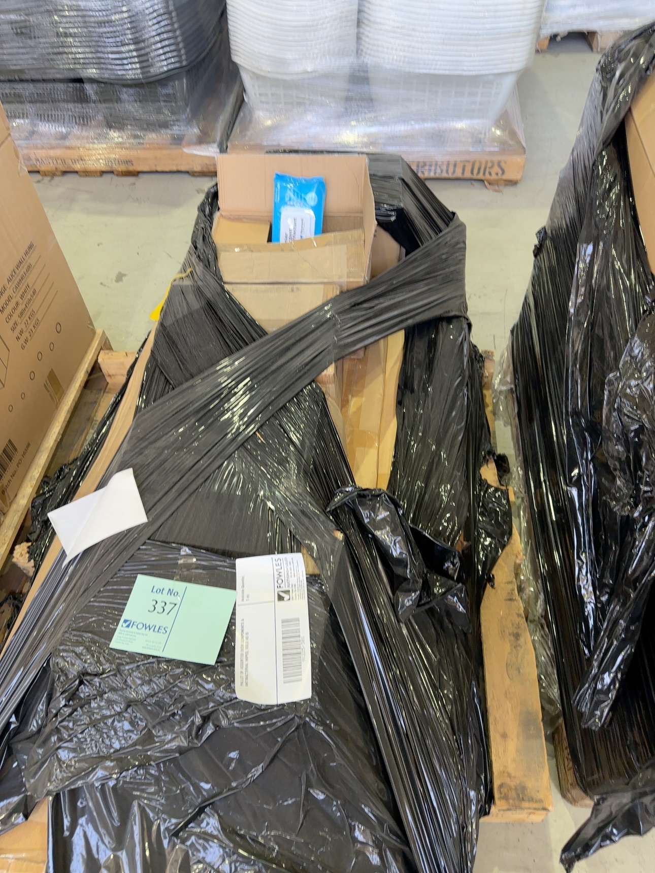 PALLET OF ASSORTED DESK COMPONENTS & ANTIBACTERIAL WIPES, SOLD AS IS PALLET OF ASSORTED DESK COMPONENTS & ANTIBACTERIAL WIPES, SOLD AS IS