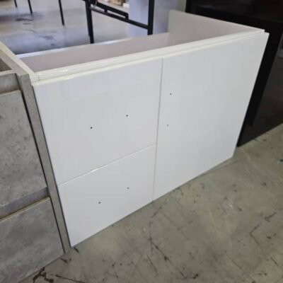 EX DISPLAY 750MM GLOSS WHITE WALL HUNG VANITY BASE, NO TOP SUPPLIED, SOLD AS IS EX DISPLAY 750MM GLOSS WHITE WALL HUNG VANITY BASE, NO TOP SUPPLIED, SOLD AS IS