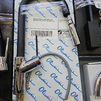 NEW OLIVERI SINGLE LEVER MIXER WITH DOUBLE JET PULL OUT, VT0426C, SOLD AS IS