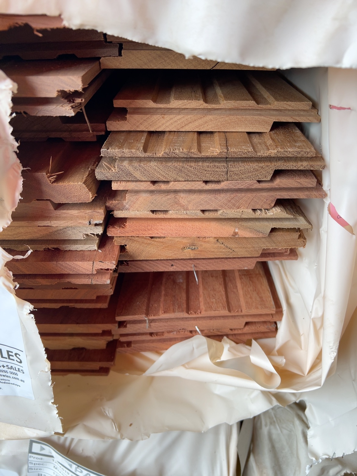 125X19 FEATURE GRADE QLD MIXED HARDWOOD SHIPLAP CLADDING 125X19 FEATURE GRADE QLD MIXED HARDWOOD SHIPLAP CLADDING