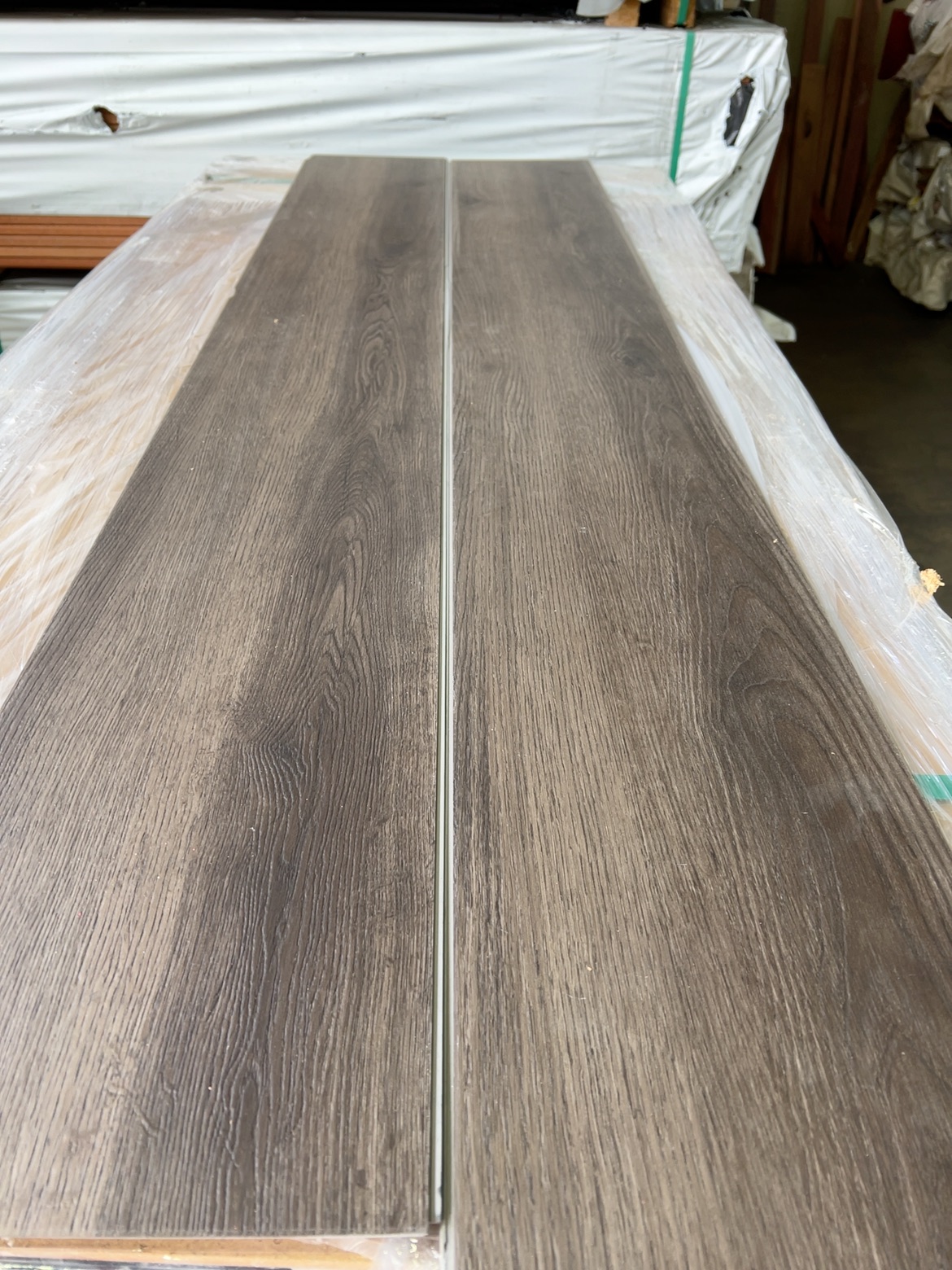 1620X225X5MM ENTIVA PRESTIGE OSSA HYBRID FLOORING- (45 BOXES X 2.187 M2) 1620X225X5MM ENTIVA PRESTIGE OSSA HYBRID FLOORING- (45 BOXES X 2.187 M2)