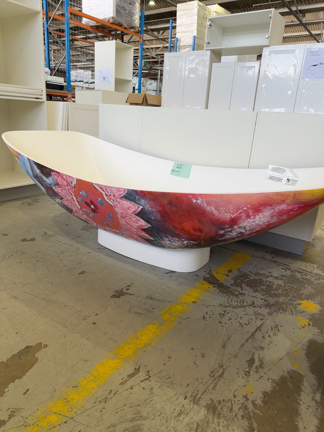 NEW MIRAGE HAMMOCK STONE BATH, FREESTANDING ON PEDESTAL, (PEDESTAL GETS SILICONED TO FLOOR) HAND PAINTED MOTIF ON EXTERIOR, ALABASTER MATTE WHITE INTERIOR, 2000MM X 1000MM NEW MIRAGE HAMMOCK STONE BATH, FREESTANDING ON PEDESTAL, (PEDESTAL GETS SILICONED TO FLOOR) HAND PAINTED MOTIF ON EXTERIOR, ALABASTER MATTE WHITE INTERIOR, 2000MM X 1000MM