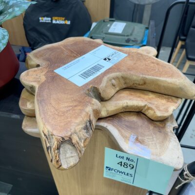 FURNITURE RETAILER CLOSURE - WOOD SLICE RRP$195, SOLD AS IS FURNITURE RETAILER CLOSURE - WOOD SLICE RRP$195, SOLD AS IS