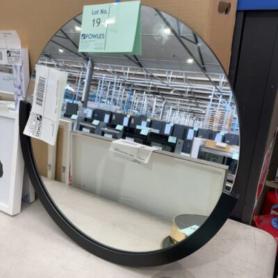 FURNITURE RETAILER CLOSURE - ROUND MIRROR, SOLD AS IS FURNITURE RETAILER CLOSURE - ROUND MIRROR, SOLD AS IS