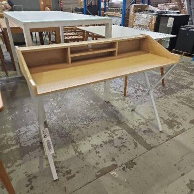 EX STAGING, OAK LAMINATE DESK WITH WHITE METAL FRAME SOLD AS IS EX STAGING, OAK LAMINATE DESK WITH WHITE METAL FRAME SOLD AS IS