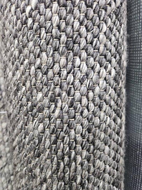 FURNITURE RETAILER CLOSURE -KOSE CIRRUS- GRAPHITE LOOP RUG, 200X280, SOLD AS IS FURNITURE RETAILER CLOSURE -KOSE CIRRUS- GRAPHITE LOOP RUG, 200X280, SOLD AS IS