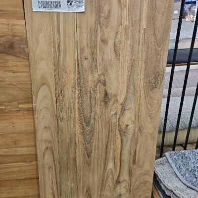 FURNITURE RETAILER CLOSURE - RUSTIC TIMBER TABLE TOP - 1200mm X 600mm, SOLD AS IS FURNITURE RETAILER CLOSURE - RUSTIC TIMBER TABLE TOP - 1200mm X 600mm, SOLD AS IS