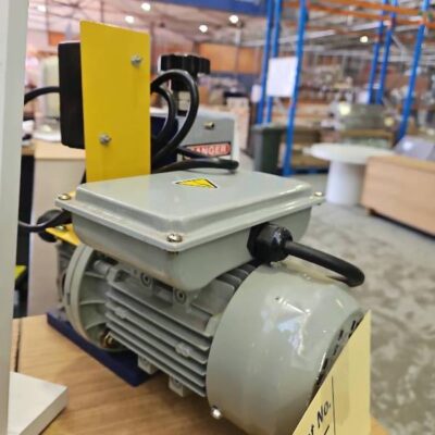 EX-SAMPLE 220V PORTABLE ELECTRIC WIRE STRIPPING MACHINE RRP $999 MODEL YL6324 SUITABLE FOR WIRE 1.5MM TO 25MM TESTED AND IN WORKING ORDER SOLD AS IS NO WARRANTY EX-SAMPLE 220V PORTABLE ELECTRIC WIRE STRIPPING MACHINE RRP $999 MODEL YL6324 SUITABLE FOR WIRE 1.5MM TO 25MM TESTED AND IN WORKING ORDER SOLD AS IS NO WARRANTY