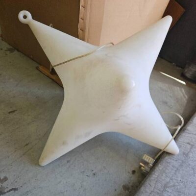 EX EVENT HIRE - WHITE LIGHT UP STAR - SOLD AS IS