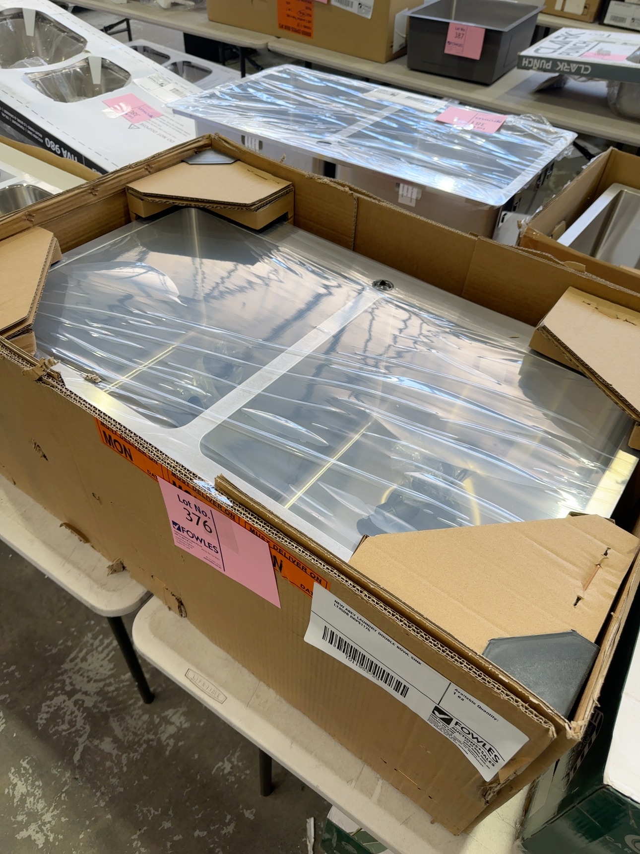 NEW ABEY LAUNDRY DOUBLE BOWL SINK LT45DB RRP$1176 NEW ABEY LAUNDRY DOUBLE BOWL SINK LT45DB RRP$1176