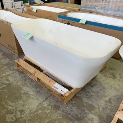 NEW DIAMOND WHITE STONE FREESTANDING BATH RRP$5790 WITH 12 MONTH WARRANTY NEW DIAMOND WHITE STONE FREESTANDING BATH RRP$5790 WITH 12 MONTH WARRANTY