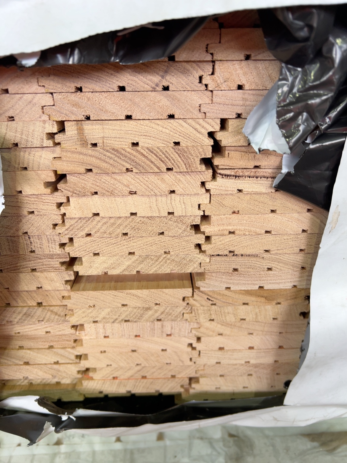 85X14 AUSTRALIAN CHESTNUT FEATURE GRADE OVERLAY FLOORING- 85X14 AUSTRALIAN CHESTNUT FEATURE GRADE OVERLAY FLOORING-