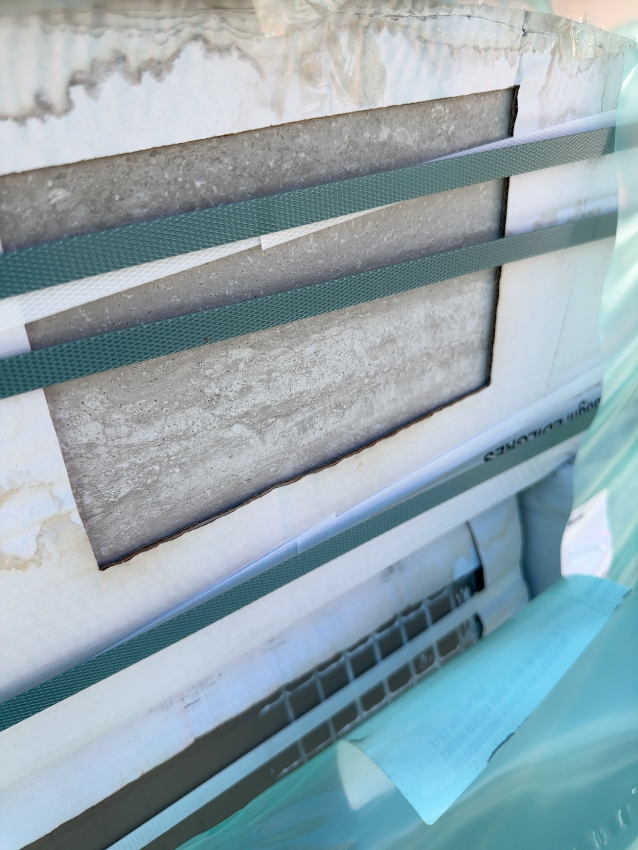 300X600X10MM PORCERLAIN TRAVERTINO CREAM ITALIAN MADE TILES (40 BOXES OF 6 TLES PER PALLET) 300X600X10MM PORCERLAIN TRAVERTINO CREAM ITALIAN MADE TILES (40 BOXES OF 6 TLES PER PALLET)