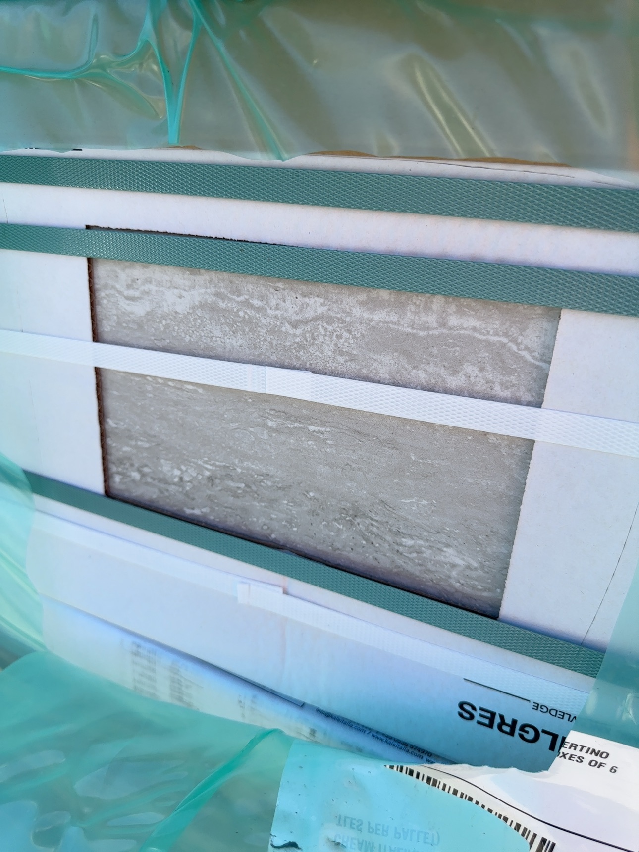 300X600X10MM PORCERLAIN TRAVERTINO CREAM ITALIAN MADE TILES (40 BOXES OF 6 TLES PER PALLET) 300X600X10MM PORCERLAIN TRAVERTINO CREAM ITALIAN MADE TILES (40 BOXES OF 6 TLES PER PALLET)