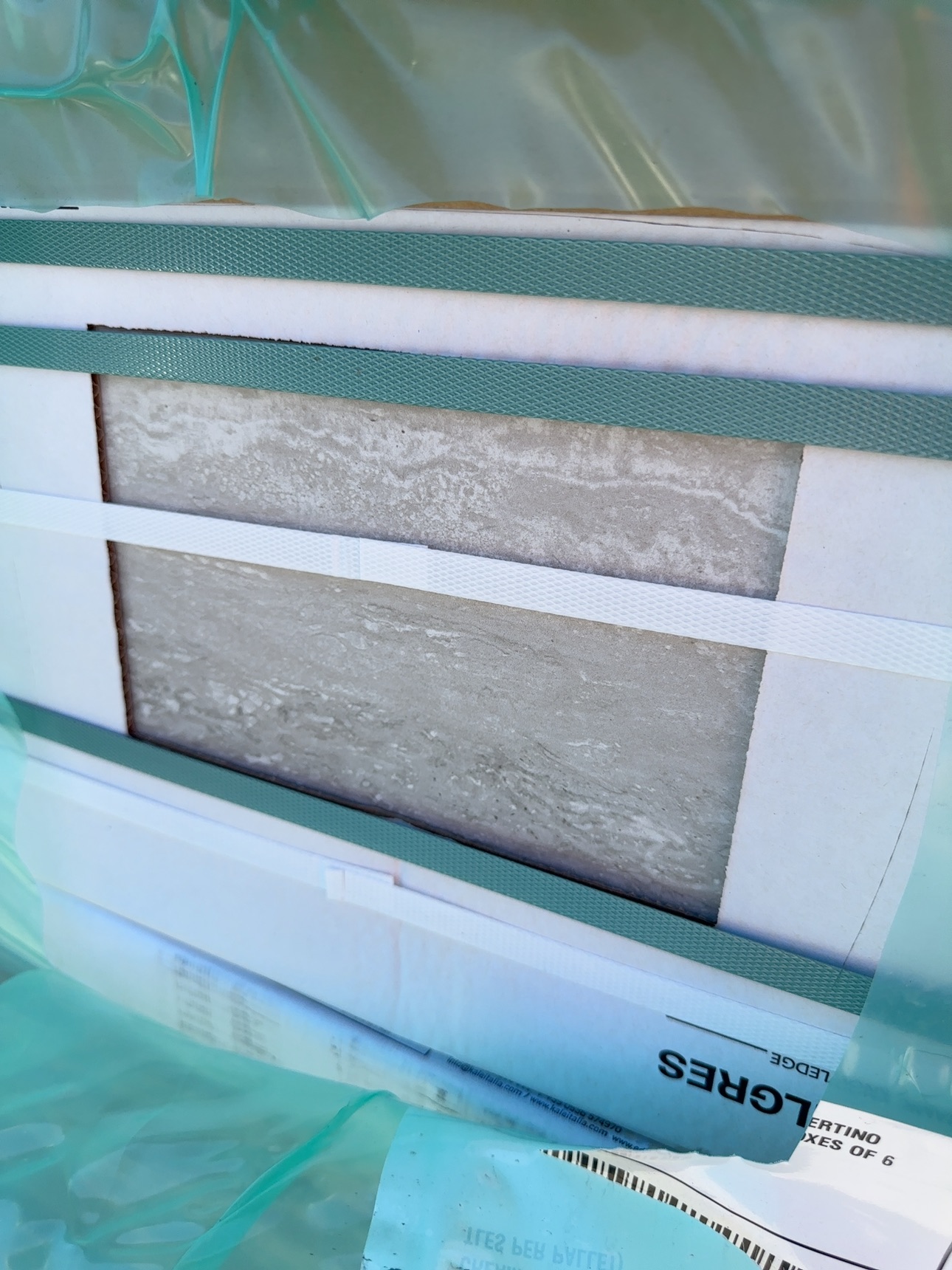 300X600X10MM PORCERLAIN TRAVERTINO CREAM ITALIAN MADE TILES (40 BOXES OF 6 TLES PER PALLET) 300X600X10MM PORCERLAIN TRAVERTINO CREAM ITALIAN MADE TILES (40 BOXES OF 6 TLES PER PALLET)