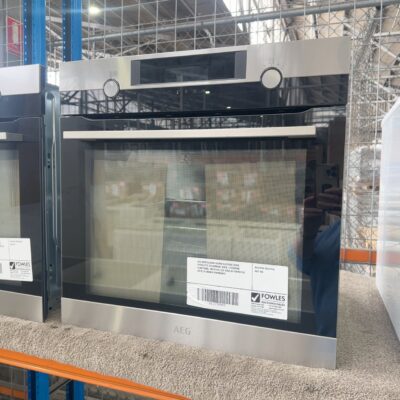 AEG BPK556360M 600MM ELECTRIC OVEN, PYROLYTIC STEAMBAKE OVEN, 9 COOKING FUNCTIONS, INTUITIVE LCD DISPLAY RRP$2199 WITH 24 MONTH WARRANTY
