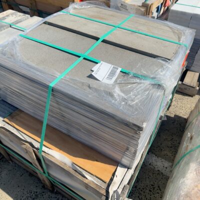 PALLET OF BLUESTONE PAVERS 800MM X 400MM X 20MM, 80 PCS