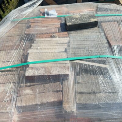 PALLET OF BRICK PAVERS