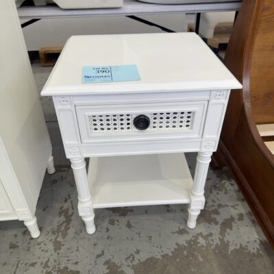 NEW WHITE RATTAN FRENCH PROVINCIAL BEDSIDE TABLE, SINGLE DRAWER, AU0739