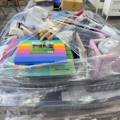 PALLET OF ASSORTED RETAIL SAMPLE ITEMS, LAUNDRY BASKETS ETC, SOLD AS IS PALLET OF ASSORTED RETAIL SAMPLE ITEMS, LAUNDRY BASKETS ETC, SOLD AS IS