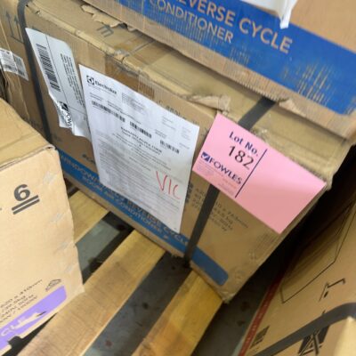 KELVINATOR KWH27HRF 2.7KW/2.45KW WINDOW OR WALL REVERSE CYCLE AIR CONDITIONER, 24 HOUR TIMER, REMOTE CONTROL, DUST FILTER, 12 MONTH WARRANTY RRP$799