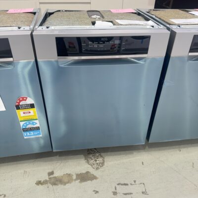 AEG 600MM DISHWASHER FFE93800PM S/STEEL, COMFORT LIFT BASKET, 8 WASH PROGRAMS, MAXIFLEX CUTLERY DRAWERM COMFORT RAILS & PROCLEAN SATELLITE SPRAY ARM, RRP$2599 WITH 24 MONTH WARRANTY AEG 600MM DISHWASHER FFE93800PM S/STEEL, COMFORT LIFT BASKET, 8 WASH PROGRAMS, MAXIFLEX CUTLERY DRAWERM COMFORT RAILS & PROCLEAN SATELLITE SPRAY ARM, RRP$2599 WITH 24 MONTH WARRANTY