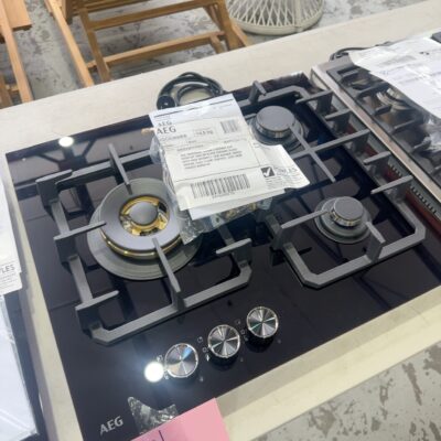AEG HGC6366BB 600MM 3 BURNER GAS COOKTOP, GAS ON BLACK CERAMIC GLASS, WITH HIGH INTENSITY WOK BURNER, BRASS CROWN, DUAL FLAME CONTROL, CAST IRON TRIVETS RRP$2199