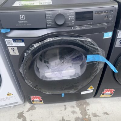 ELECTROLUX EDH903R7SC 9KG ULTIMATE CARE 700 HEAT PUMP DRYER, WIFI ENABLE, ADVANCED 3DSENSE TECHNOLOGY WITH 12 MONTH WARRANTY RRP$1599