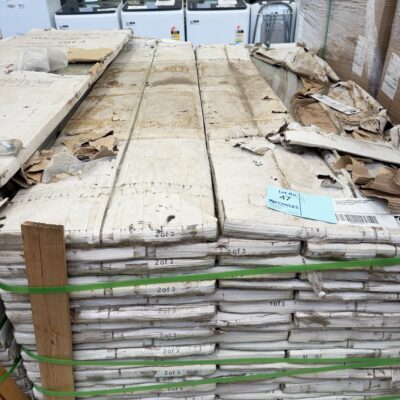 PALLET OF APROX 25 900X900 DIAMOND CNR SHOWER SCREENS COMPLETE WITH HARDWARE, FSS900 PALLET OF APROX 25 900X900 DIAMOND CNR SHOWER SCREENS COMPLETE WITH HARDWARE, FSS900