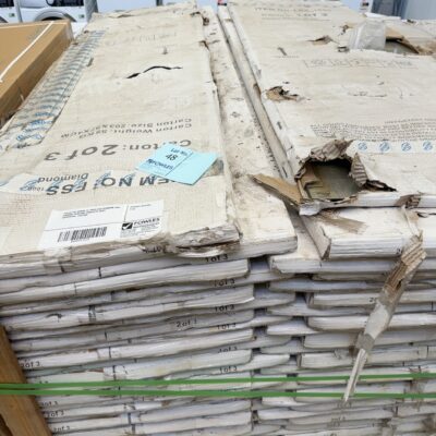 PALLET OF APROX 25 1000X1000 DIAMOND CNR SHOWER SCREENS COMPLETE WITH HARDWARE, FSS1000 PALLET OF APROX 25 1000X1000 DIAMOND CNR SHOWER SCREENS COMPLETE WITH HARDWARE, FSS1000