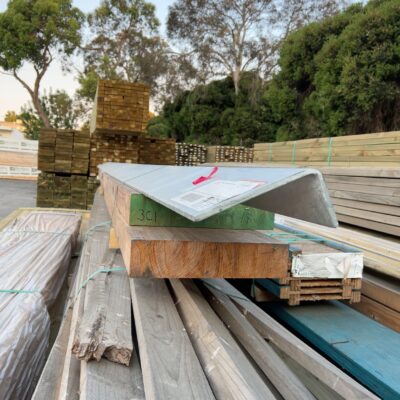 PACK OF ASSORTED LAMINATED BEAMS AND 1 GAL LINTEL