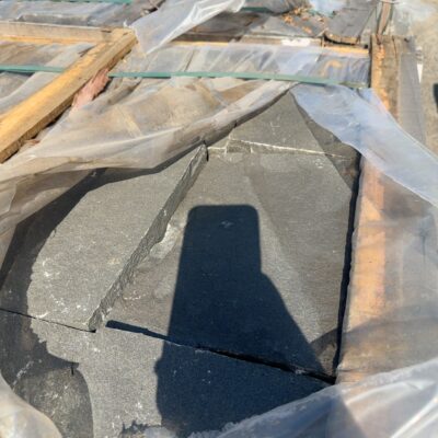 PALLET OF NATURAL BLUESTONE PITCHERS (RECLAIMED)- IDEAL FOR GARDEN PATHS, RETAINING WALLS, STAIR TREADS, ETC 300MM X 200MM X 150MM, APPROX 2.7M2 PER PALLET