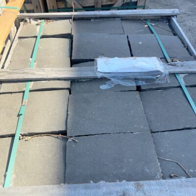 PALLET OF NATURAL BLUESTONE PITCHERS (RECLAIMED)- IDEAL FOR GARDEN PATHS, RETAINING WALLS, STAIR TREADS, ETC 300MM X 200MM X 150MM, APPROX 2.7M2 PER PALLET