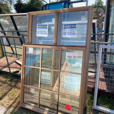 LOT OF 3 ASSORTED FIXED TIMBER WINDOWS