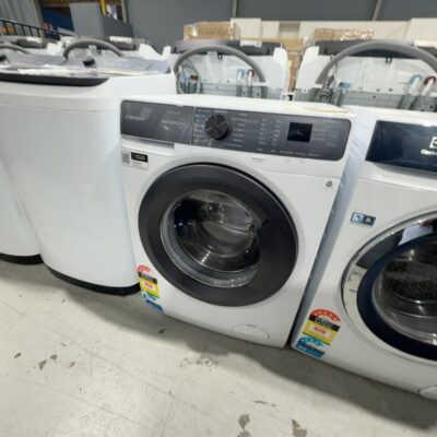 WESTINGHOUSE WWF8024M5WA 8KG FRONT LOAD WASHING MACHINE WITH 12 MONTH WARRANTY S/N B34912357