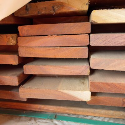 135X19 FEATURE GRADE SPOTTED GUM DECKING- (PACK CONSISTS OF RANDOM SHORT LENGTHS) 135X19 FEATURE GRADE SPOTTED GUM DECKING- (PACK CONSISTS OF RANDOM SHORT LENGTHS)