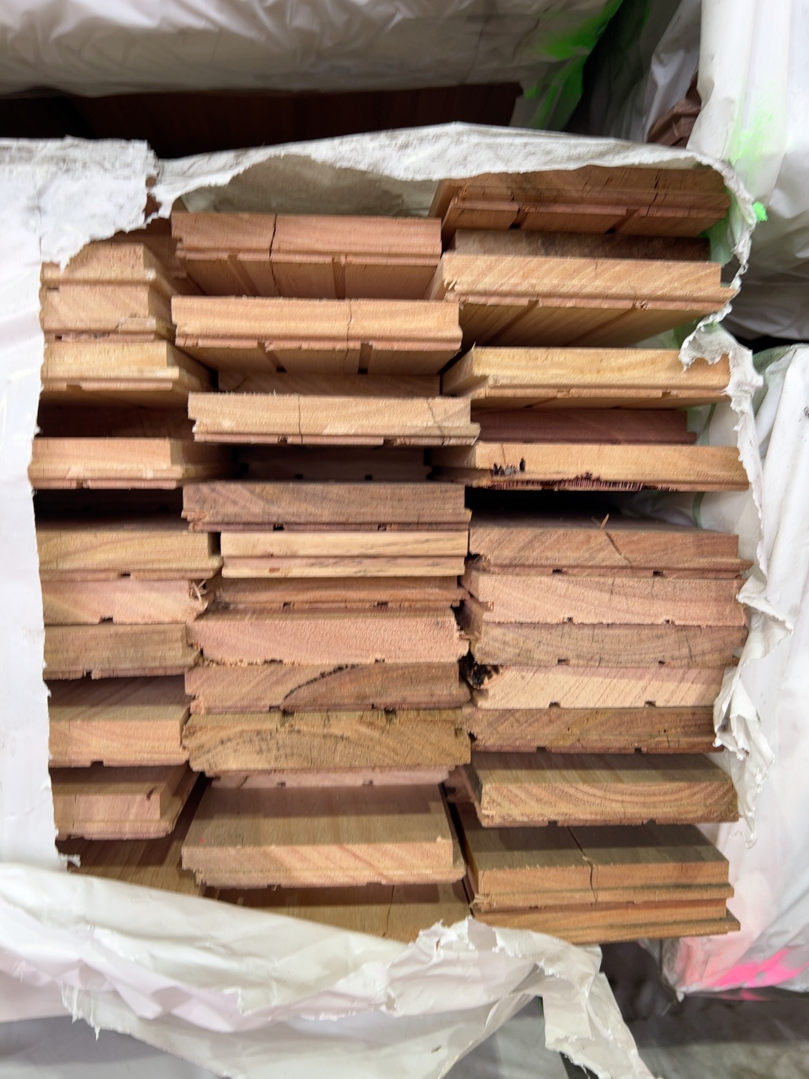 85X14 BLACKBUTT COVER GRADE OVERLAY FLOORING 85X14 BLACKBUTT COVER GRADE OVERLAY FLOORING