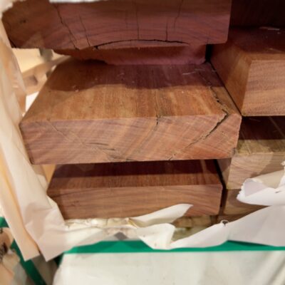 140X35 FEATURE GRADE SPOTTED GUM 140X35 FEATURE GRADE SPOTTED GUM