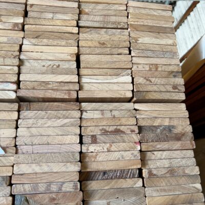 136X19 SUGAR GUM F/J DECKING 136/3.9 25/3.6