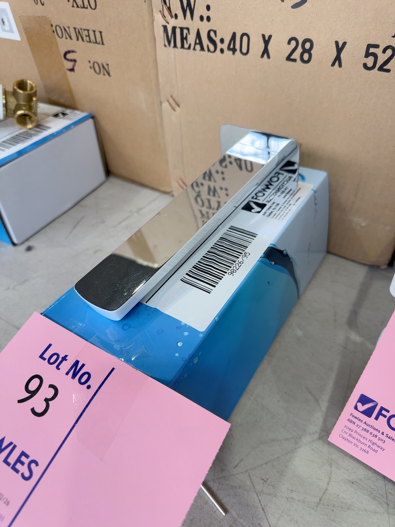 NEW LONDON WHITE & CHROME BATH SPOUT 200MM BTC8660 WITH 3 MONTH WARRANTY NEW LONDON WHITE & CHROME BATH SPOUT 200MM BTC8660 WITH 3 MONTH WARRANTY