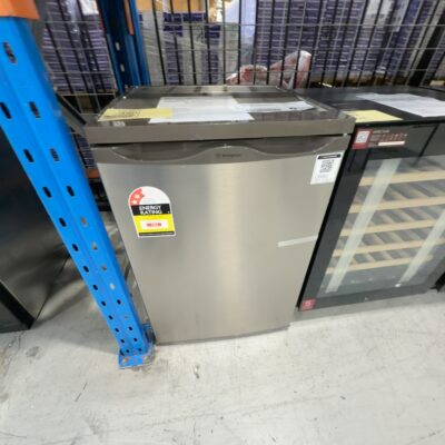 WESTINGHOUSE WIM1200AE FREESTANDING OR UNDERCOUNTER 120L BAR FRIGE S/STEEL WITH 12 MONTH WARRANTY RRP$619