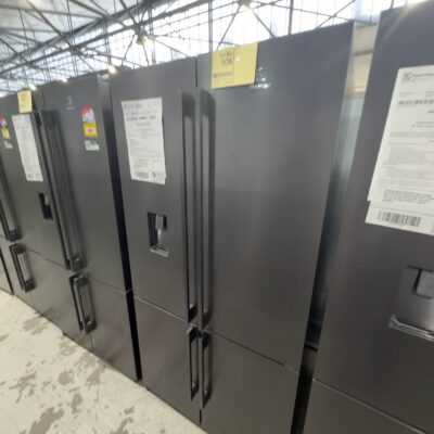 ELECTROLUX EQE5657BA BLACK FRENCH DOOR FRIDGE WITH WATER, TASTESEALPLUS CONVERTIBLE DRAWER ALLOWS YOU TO SWITCH BETEEN FRIDGE & FREEZER MODE, TASTELOCK AUTO CRISPER WITH AUTO HUMIDITY CONTROL KEEPS FOOD FRESHER, 12 MONTH WARRANTY