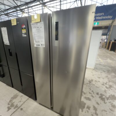 WESTINGHOUSE WSE6630SA SIDE BY SIDE FRIDGE S/STEEL, 624 LITRE, FRESHSEAL CRISPERS, QUICK FREEZE, QUICK CHILL FUNCTION, DUAL ICEMAKERS SPILLSAFE SHELVES, 12 MONTH WARRANTY RRP$1699 WESTINGHOUSE WSE6630SA SIDE BY SIDE FRIDGE S/STEEL, 624 LITRE, FRESHSEAL CRISPERS, QUICK FREEZE, QUICK CHILL FUNCTION, DUAL ICEMAKERS SPILLSAFE SHELVES, 12 MONTH WARRANTY RRP$1699