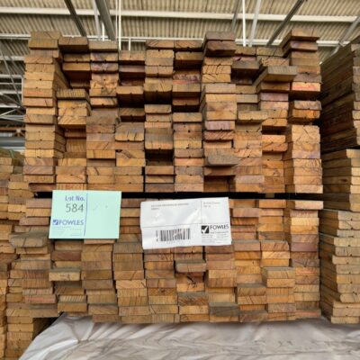 65X19 DAR WEATHERED KD HARDWOOD SHORTS