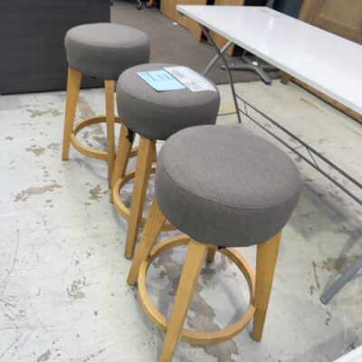 EX STAGING DARK BROWN UPHOLSTERED BAR STOOL WITH TIMBER LEGS