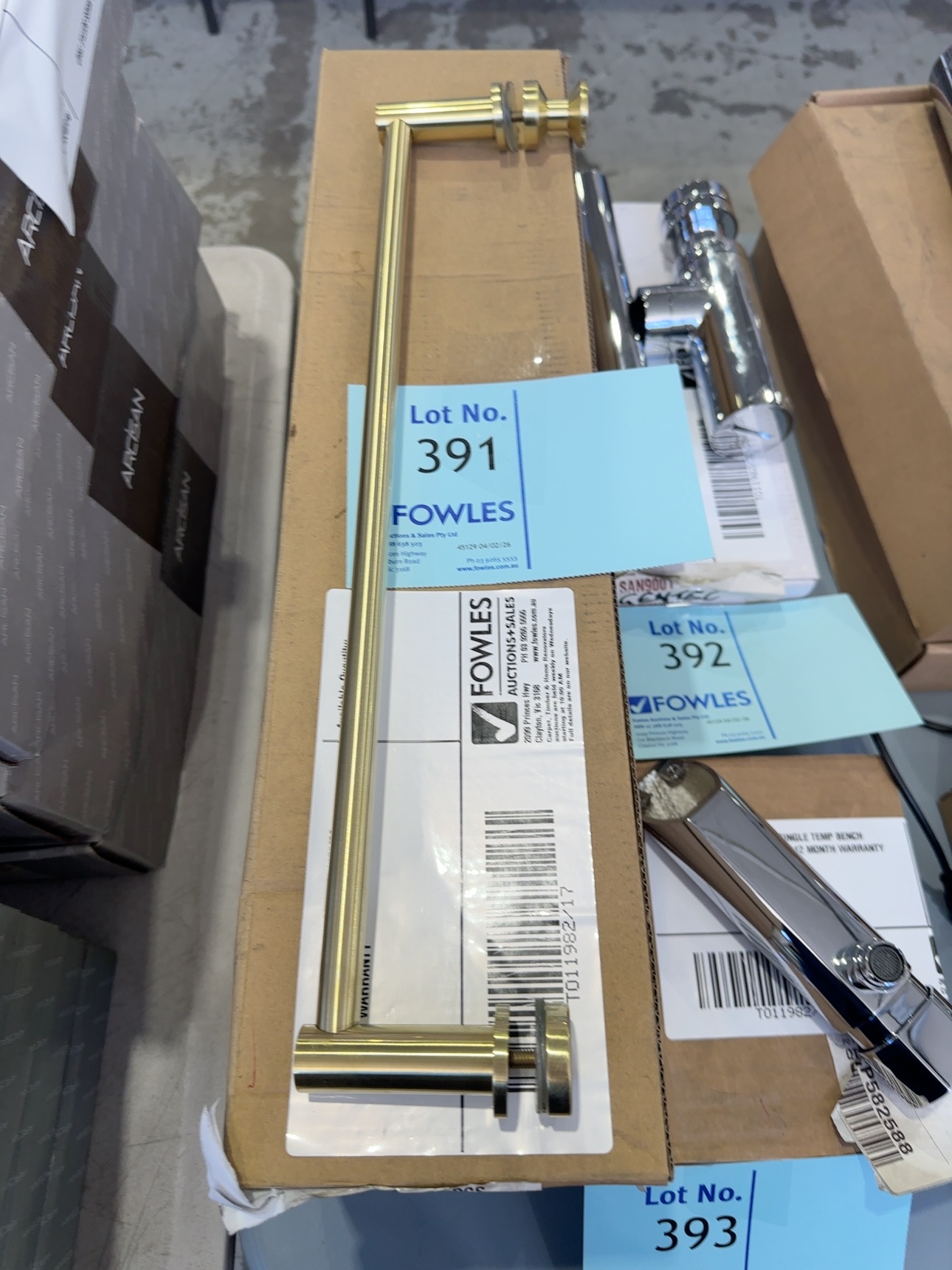 SHOWER SCREEN TOWEL RAIL 445MM BRUSHED GOLD, 8112-445STR-BG, 12 MONTH WARRANTY SHOWER SCREEN TOWEL RAIL 445MM BRUSHED GOLD, 8112-445STR-BG, 12 MONTH WARRANTY