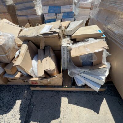 PALLET OF ASSORTED TOILET SEATS, SOLD AS IS